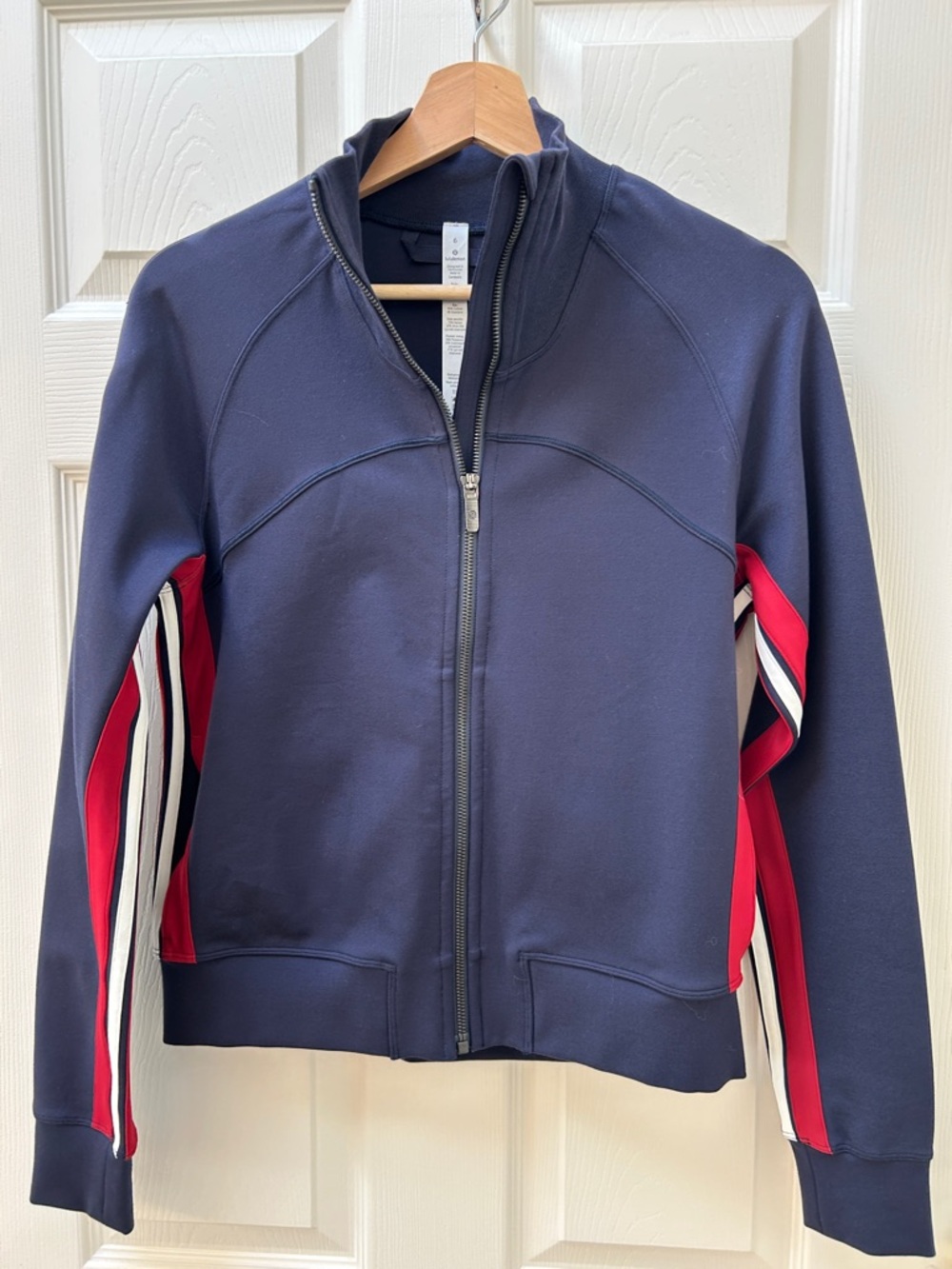 Lululemon Athletica Cover Your Tracks Jacket Size 6